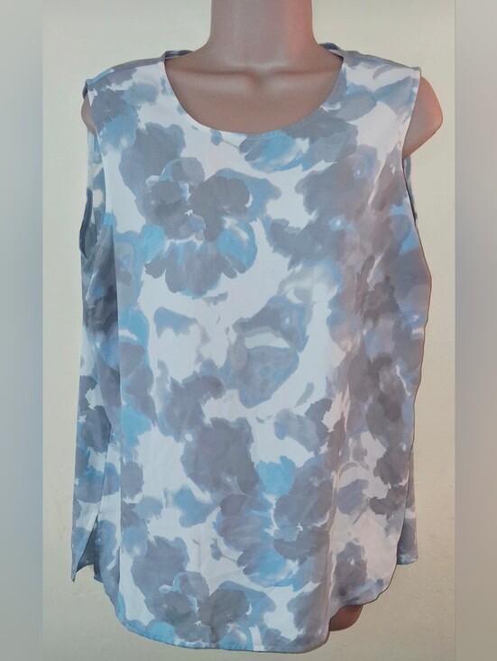 Calvin Klein Tops - Calvin Klein Blue and Gray Floral Scoop Tank